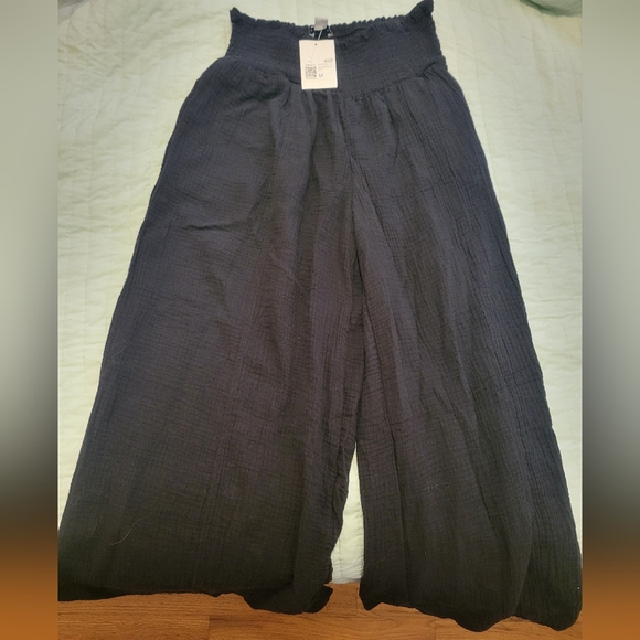 Smocked Wide-Leg Palazzo Pants - Picture 5 of 8